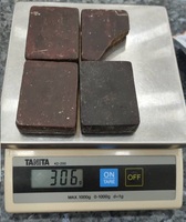 Batu Gambir Hitam Jamaika Sarawak Malaysia, Ekstrak Herbal Alami untuk Penggunaan Luar, Dikemas Vakum, Kering Liar, Tua Berumur Lama