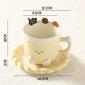Xícara de Café e Prato Decorados com Pé Pequeno e Prato de Sobremesa Torcido - Product Image 5