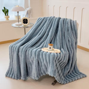 Manta de Franela de Alta Calidad <span class=keywords><strong>para</strong></span> Regalo, de Poliéster, <span class=keywords><strong>para</strong></span> Sofá, Cálida, Suave, Moderna, Gruesa, a Rayas, <span class=keywords><strong>para</strong></span> Invierno - Product Image 4