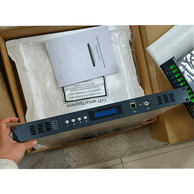 Digital Analog Signal 10KM 25KM CATV Optical Transmitter