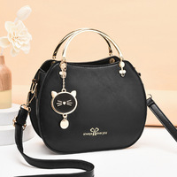 Nouveau Sac à Bandoulière Portable en Cuir PU pour Femme 2026 avec Fermeture Éclair, Petit Sac de Luxe avec Pendentif Chat, Sac Bandoulière