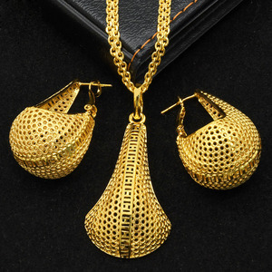 Hiçbir kararmaz 24k altın takı seti suudi arapça afrika altın kolye küpe seti sarı altın takı seti - Product Image 1