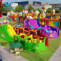 Parc d'attractions gonflable combiné de 2000 m², parc à thème gonflable extérieur personnalisé avec parcours d'obstacles