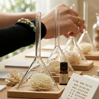 Dispositivo de exhibición de perfumes con base de madera y embudo para probar fragancias de aceites esenciales y perfumes de flores