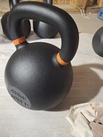 Kettlebells en fonte noire avec revêtement en poudre, nouvelle conception de kettlebell pour l'entraînement musculaire