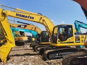 Excavadora Komatsu Usada, Excavadora Komatsu PC200 Original Japonesa Usada, Excavadora PC 200 0 Disponible para la Venta, Buen Rendimiento - Product Image 2