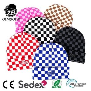 Bonnet à revers personnalisé à motif damier, tricoté, multicolore, pour l'hiver, style streetwear, vente en gros, fournisseur d'usine OEM - Product Image 1