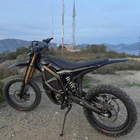 Moto tout-terrain électrique Surron Ultra Bee 2026 avec cadre en alliage, garde au sol de 318 mm, puissante moto tout-terrain