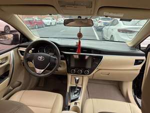 Toyota Corolla 1.6L CVT GL 2015 Usata con Telecamera Posteriore, Interni in Pelle, Cerchi R15, Cambio Automatico, Guida a Sinistra - In Vendita presso Concessionaria Auto Chengdu - Product Image 4