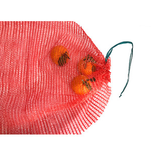 Bolsas de malla Raschel de PE de alta calidad baratas con cierre de cordón y tapa cortada con calor para el embalaje de cebolla y patata - Product Image 3