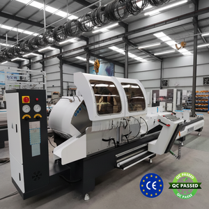 Scie à double tête CNC contrôlée par PLC HISENA avec fonction de coupe en biseau <span class=keywords><strong>pour</strong></span> la fabrication de profilés en aluminium et PVC <span class=keywords><strong>pour</strong></span> portes et fenêtres - Product Image 1