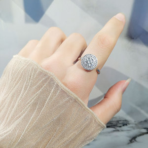 Exquisitos anillos ajustables giratorios con micro pavé de circonita geométrica, chapados en oro sobre cobre, joyería para aliviar la ansiedad para mujeres. - Product Image 2