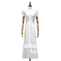 Robe de vacances à col en V brodée au crochet ajouré, douce et élégante