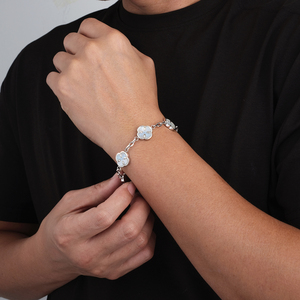 <span class=keywords><strong>Bracciale</strong></span> da Uomo con Quadrifoglio in <span class=keywords><strong>Madreperla</strong></span> Bianca, Placcato <span class=keywords><strong>Oro</strong></span> 18K, Acciaio Inossidabile 316L Impermeabile, Gioiello Regalo - Product Image 4