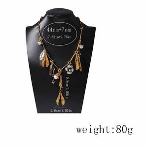 Collar con colgante de hoja de aleación multielemento Retro nuevo de otoño - Product Image 6