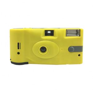 Cámara de Fotos Desechable Personalizada de 35 mm con Carcasa Amarilla de Plástico para Bodas - Product Image 1