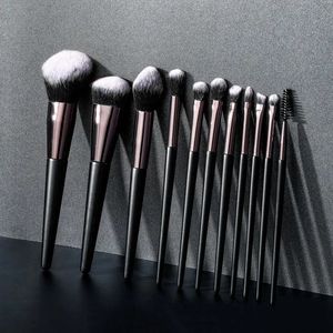 YRX Ensemble de 11 pinceaux de maquillage professionnels à manche en bois, poils synthétiques, virole en aluminium, pour le visage, le fond de teint, la beauté - Product Image 5