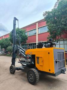 เครื่องเจาะหินแบบใช้เครื่องยนต์ดีเซลแบบพกพาขนาด 18 เมตร พร้อมหัวเจาะแบบ Deep Top Hammer ขนาด 33-89 มม. ใช้ระบบไฮดรอลิก พร้อมยางรถสำหรับงานบนถนน รวมถึงเครื่องยนต์ มอเตอร์ เกียร์ ลูกปืน และอุปกรณ์เจาะหิน - Product Image 2