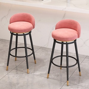 Tabourets <span class=keywords><strong>de</strong></span> <span class=keywords><strong>bar</strong></span> pivotants en <span class=keywords><strong>velours</strong></span> doux <span class=keywords><strong>de</strong></span> style industriel avec dossier bas pour les rassemblements décontractés, les pubs et les bars - Product Image 3