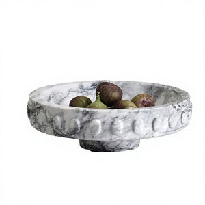 Plateau décoratif multifonctionnel mobile Hayat Group D31.5x10CM en marbre naturel de luxe, design géométrique gravé, art moderne - Product Image 2