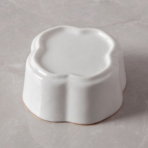 Guangzhou Vente Loisirs Lenues Creative Irrégulière Forme Unique Blanc Or Bord Porcelaine Soucoupe Bol Salé Condiment Plat Ramequin - Product Image 3