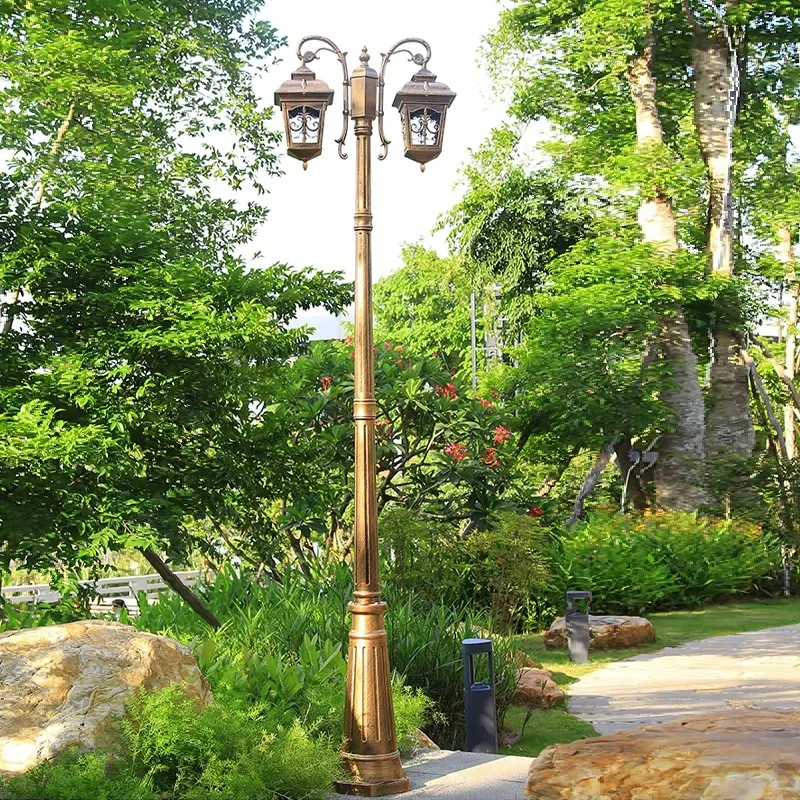 Antique Style IP65 Waterproof Aluminum Light Pole Landscape Garden Park Villa E27 Led Light Garden Light