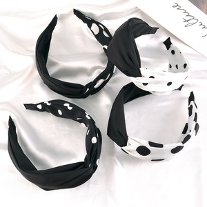 Maschera da Festa alla Moda con Grandi Pois in Poliestere, Copertura Integrale Fatta a Mano per Donne, Natale e Halloween - Product Image 6