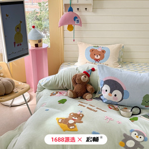 Juego de Ropa de Cama de Cuatro Piezas de Felpa con Diseño de Dibujos Animados, Cálido para Invierno, Suave al Tacto, Bordado con Impresión Reactiva - Product Image 3