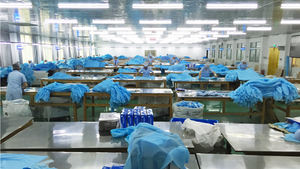 Consumíveis médicos Avental e vestido descartáveis do CPE para o uso clínico - Product Image 5