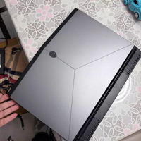 Laptop Ali-enware 15 R3 dilengkapi prosesor I7-7700HQ 2.8ghz dengan RAM 16GB, SSD 512GB, layar FHD 15.5 inci, dan keyboard ringan berbahasa Inggris.