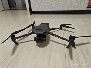 Mavic 3 Classic สภาพ 95% โหมดถ่ายภาพกลางคืน ระยะเวลาบิน 46 นาที ความละเอียด 5.1K 50fps อากาศยานถ่ายภาพระดับมืออาชีพ - Product Image 3