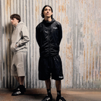 Ensembles assortis de survêtements pour hommes : vestes coupe-vent réfléchissantes en nylon ripstop léger et shorts de jogging, style streetwear personnalisé