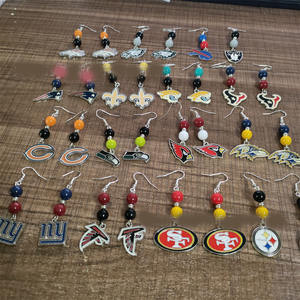 Boucles d'oreilles pendantes en perles acryliques, design papillon en alliage, couleur bonbon football, série 32 équipes sportives, Baldy More Raven - Product Image 4