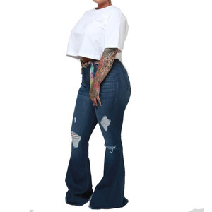 Jeans da Donna alla Moda a Vita Alta con Fondo Ampio Cinque Tasche Jeans a Zampa Effetto Consumato Taglie Forti - Product Image 2