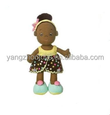 Poupée en peluche noire pour bébé en tissu fait main en gros sur mesure pour enfants