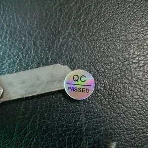 Etiquetas de Papel Holográficas de 10 mm Resistentes al Agua con Certificación QC, Etiquetas de Seguridad con Garantía, a Prueba de Manipulación, Colores Degradados Atractivos, para Supermercados y Tiendas de Comestibles - Product Image 5