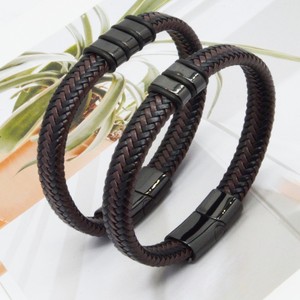 Pulsera de Cuero y Acero Inoxidable para Hombre, 7.5, 8.5, 9 Pulgadas, Cierre Magnético, Patrón Geométrico, Joyería para Uso Diario - Product Image 1