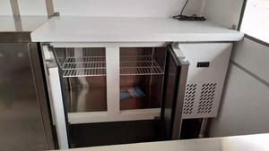 Banco Refrigerador de 1.5m Usado en Carritos de Comida y Remolques de Alimentos - Product Image 4