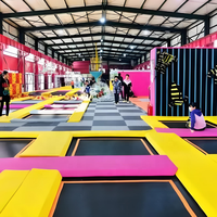 Parque de trampolín interior cuadrado 800 de fábrica de Chile con esponja de pared de escalada divertida piscina de PVC hecha de espuma de plástico OEM ODM disponible