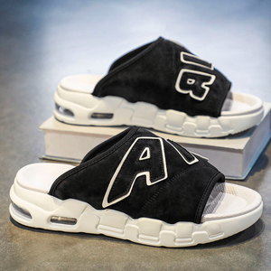 Chaussons de créateur de qualité supérieure, personnalisables avec logo, en fourrure, style baskets, rétro, chauds et en peluche - Product Image 1