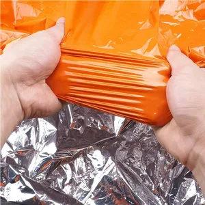 Couverture de survie thermique en Mylar imperméable orange 130*210 cm pour situations d'urgence, avec logo personnalisé - Product Image 2