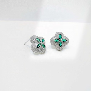Pendientes de plata 925 con trébol verde, piedra natural, joyería fina, corazón, turquesa, delicados, modernos, con circonita. - Product Image 4