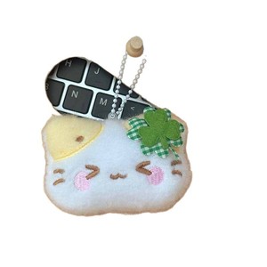 En stock : Accessoires de décoration pour enfants, figurines de chat japonais en dessin animé avec emoji trèfle à quatre feuilles porte-bonheur, pinces à cheveux. - Product Image 5