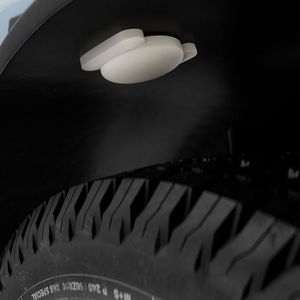 Étui de protection anti-perte à aimant à prise forte pour <span class=keywords><strong>IPhone</strong></span> pour Airtag Étui en silicone pour GPS de voiture électrique - Product Image 6