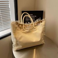 Sacs à bandoulière pour femmes en gros, sacs fourre-tout unis en toile grande capacité avec chaînes et sangle unique