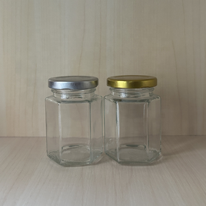 Barattoli Esagonali in Vetro per Miele, Conserve, Marmellate con Coperchio Oro o Argento per Spezie, Gelatine, <span class=keywords><strong>Erbe</strong></span>, Caramelle, Bomboniere per Matrimoni e Feste - Product Image 1