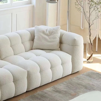 Yisi Cream Style Zuckerwatte-Ecksofa-Set Modernes Sofa Weiche Wolken-Optik Weiße Lammwolle Gewebtes Apartment-Wohnzimmer Getuftetes Schwammsofa
