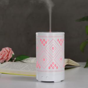 โลหะ 100mL Aromatherapy Aroma Diffuser 7 สีไฟ <span class=keywords><strong>LED</strong></span> กลางคืนสำหรับห้องนอน 4 Timer Cool Mist Humidifiers - Product Image 4