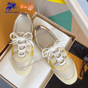 Chaussures de sport pour femmes de marque de luxe, style classique, baskets décontractées en cuir, ballerines plates à lacets pour la marche et la course - Product Image 4