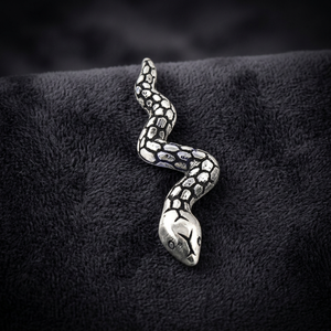 Pendentif serpent en argent sterling 925 avec placage rhodium, motif CZ et cloche, or rose et style religieux, charme pour femmes - Product Image 1